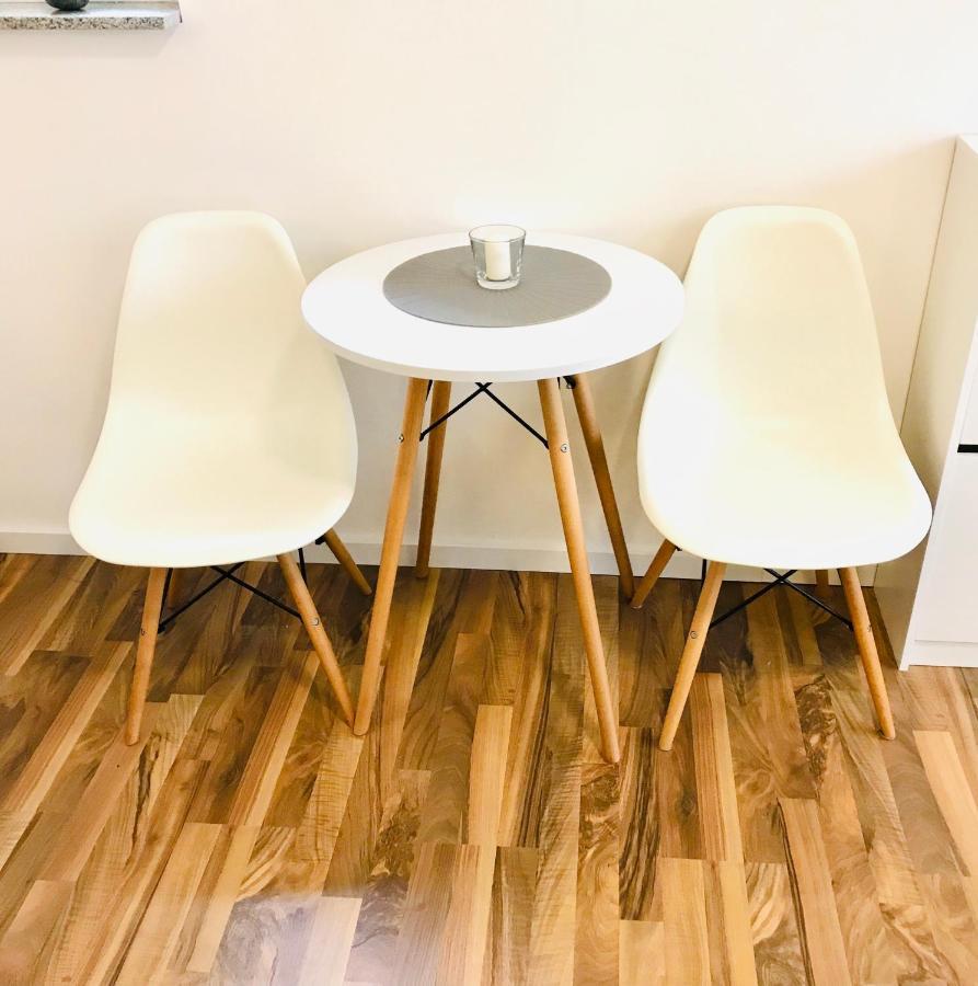 Top Renoviertes Apartement In Bester Lage Von Homburg- 5 Fussminuten Zur Uniklinik ฮอมบวร์ก ภายนอก รูปภาพ