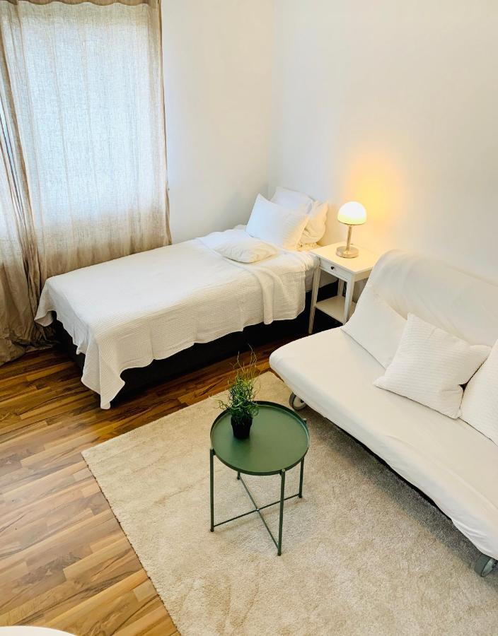 Top Renoviertes Apartement In Bester Lage Von Homburg- 5 Fussminuten Zur Uniklinik ฮอมบวร์ก ภายนอก รูปภาพ